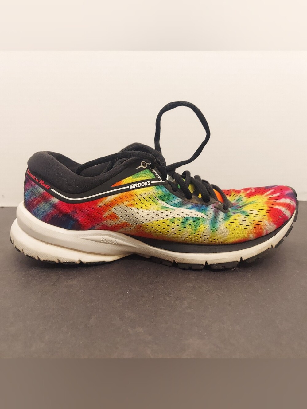 Brooks Women’s Launch 5 Rock & Roll Marathon Series 1202661B964 Size 6.5 B 6.5b